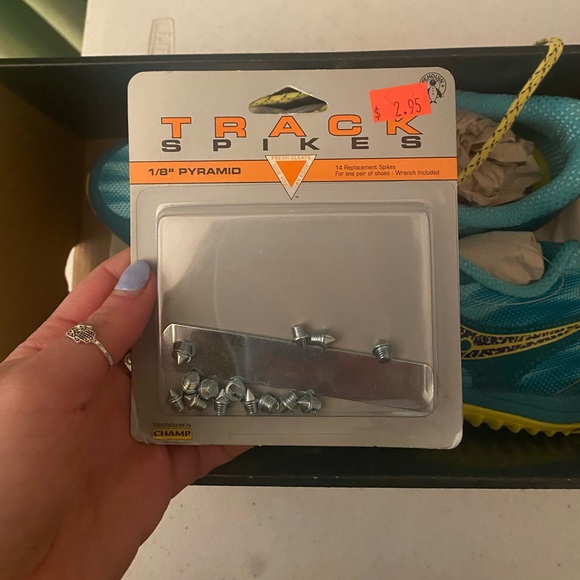 Women’s Saucony Kilkenny XC Spikes with spikes included - Picture 4 of 5